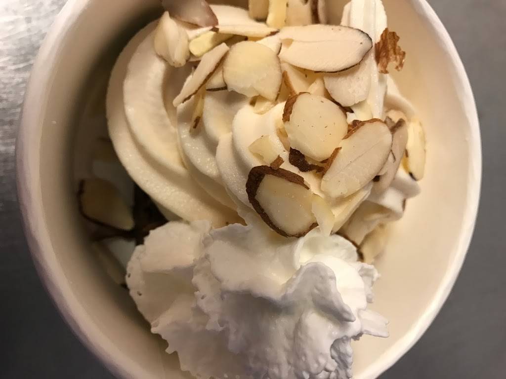 CHILLD Frozen Yogurt Cafe | cafe | 25567 Conifer Rd #130, Conifer, CO 80433, USA | 3038160838 OR +1 303-816-0838