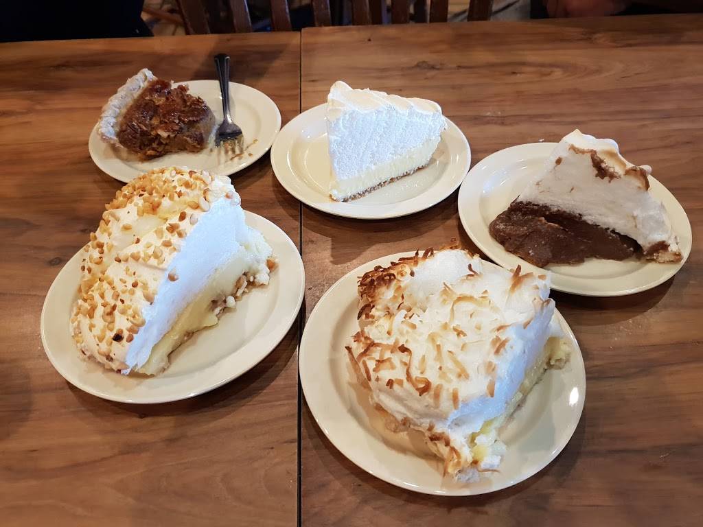 Big Bob Gibson Bar-B-Q | restaurant | 1715 6th Ave SE, Decatur, AL 35601, USA | 2563506969 OR +1 256-350-6969