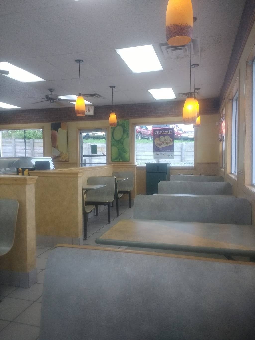 Subway | meal takeaway | 2717 N 90th St, Omaha, NE 68134, USA | 4023933399 OR +1 402-393-3399