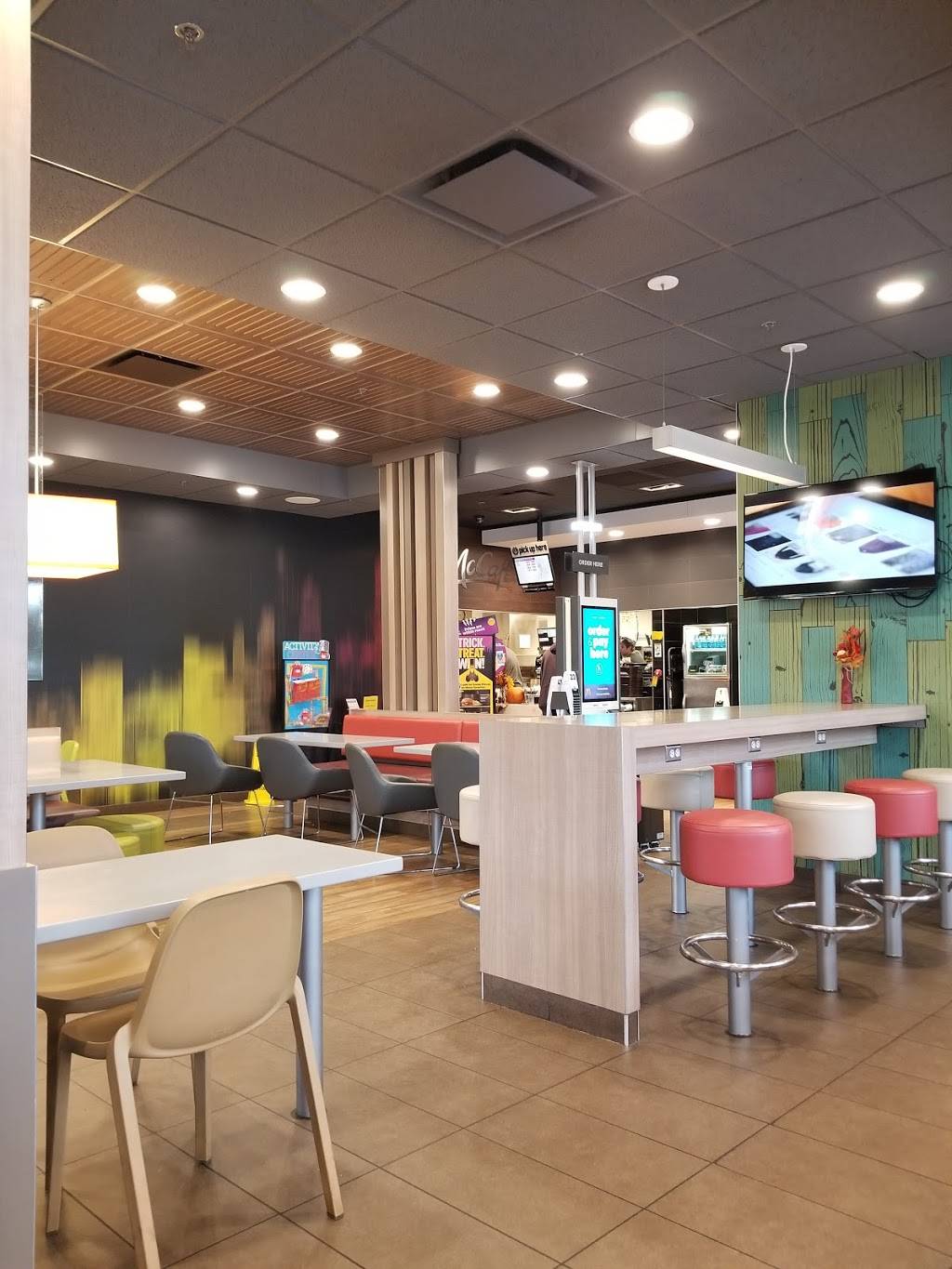 McDonald's Cafe 3520 Bremen Hwy, Mishawaka, IN 46544, USA