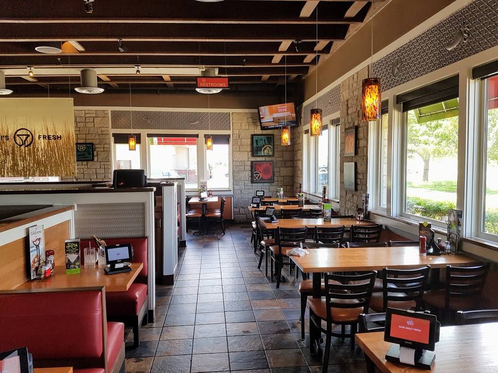 Chilis Grill & Bar | meal takeaway | 8665 Memorial Blvd, Port Arthur, TX 77640, USA | 4097273675 OR +1 409-727-3675