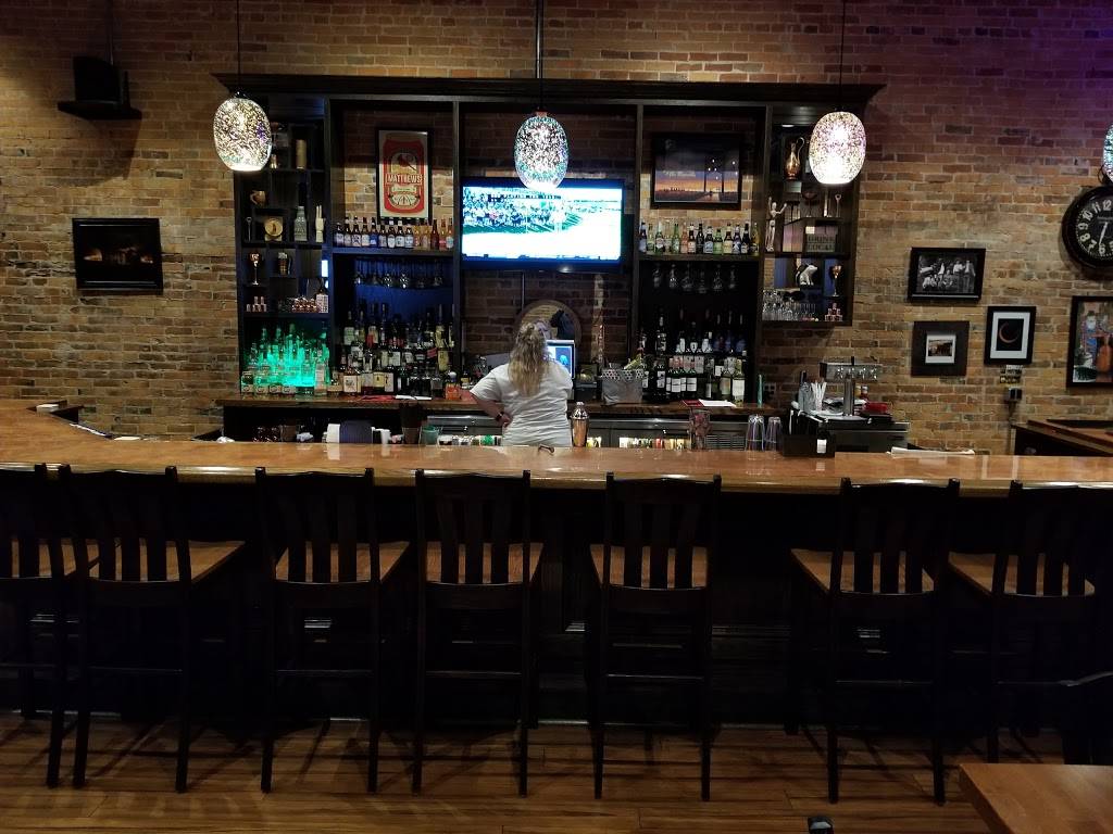 Copper Stills & Mash | restaurant | 430 N Main St, Carrollton, IL 62016, USA | 2177024803 OR +1 217-702-4803