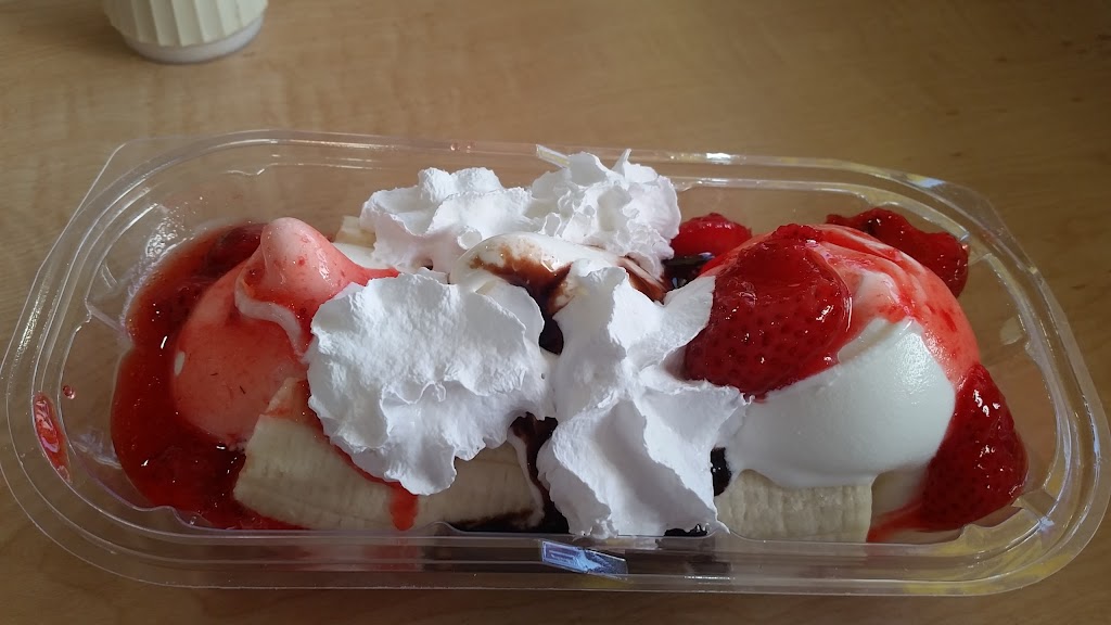 Dairy Queen | restaurant | 408 N 1st St, Carrizo Springs, TX 78834, USA | 8308765977 OR +1 830-876-5977