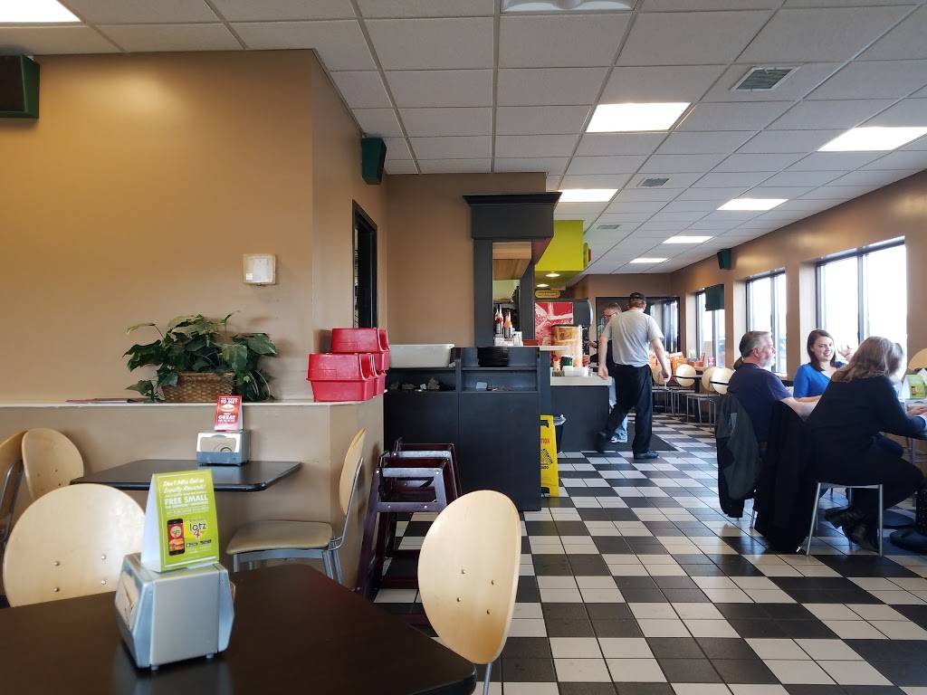 Schlotzskys | bakery | 881 N Casaloma Dr, Appleton, WI 54913, USA | 9207317272 OR +1 920-731-7272