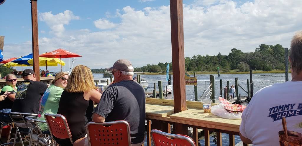 Buzzs Roost | restaurant | 4498 Water Front Ave, Little River, SC 29566, USA | 8432734057 OR +1 843-273-4057