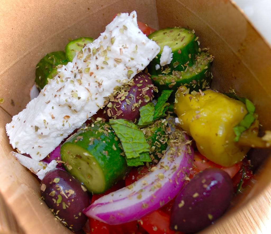 Gyro Boutique Mont-Royal - Authentique Gyros - Salad - Poutine - | meal takeaway | 2316 Chemin Lucerne, Mont-Royal, QC H3R 2J8, Canada | 5147334976 OR +1 514-733-4976