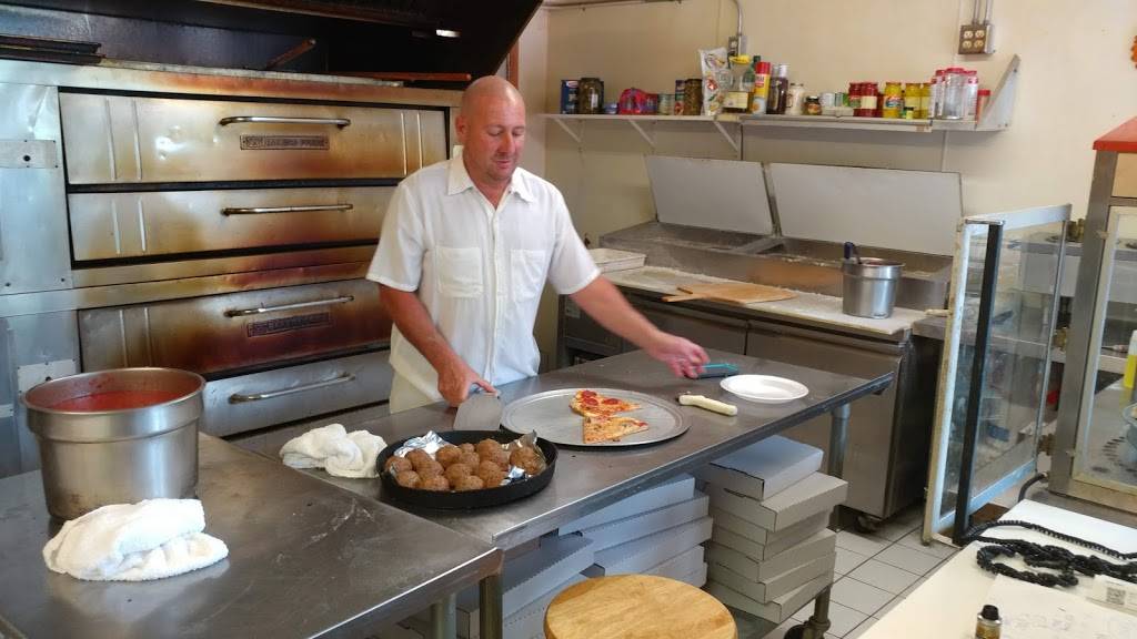 Pinos Pizza & Pasta | meal delivery | 2018 County Rd F East, White Bear Lake, MN 55110, USA | 6514078432 OR +1 651-407-8432