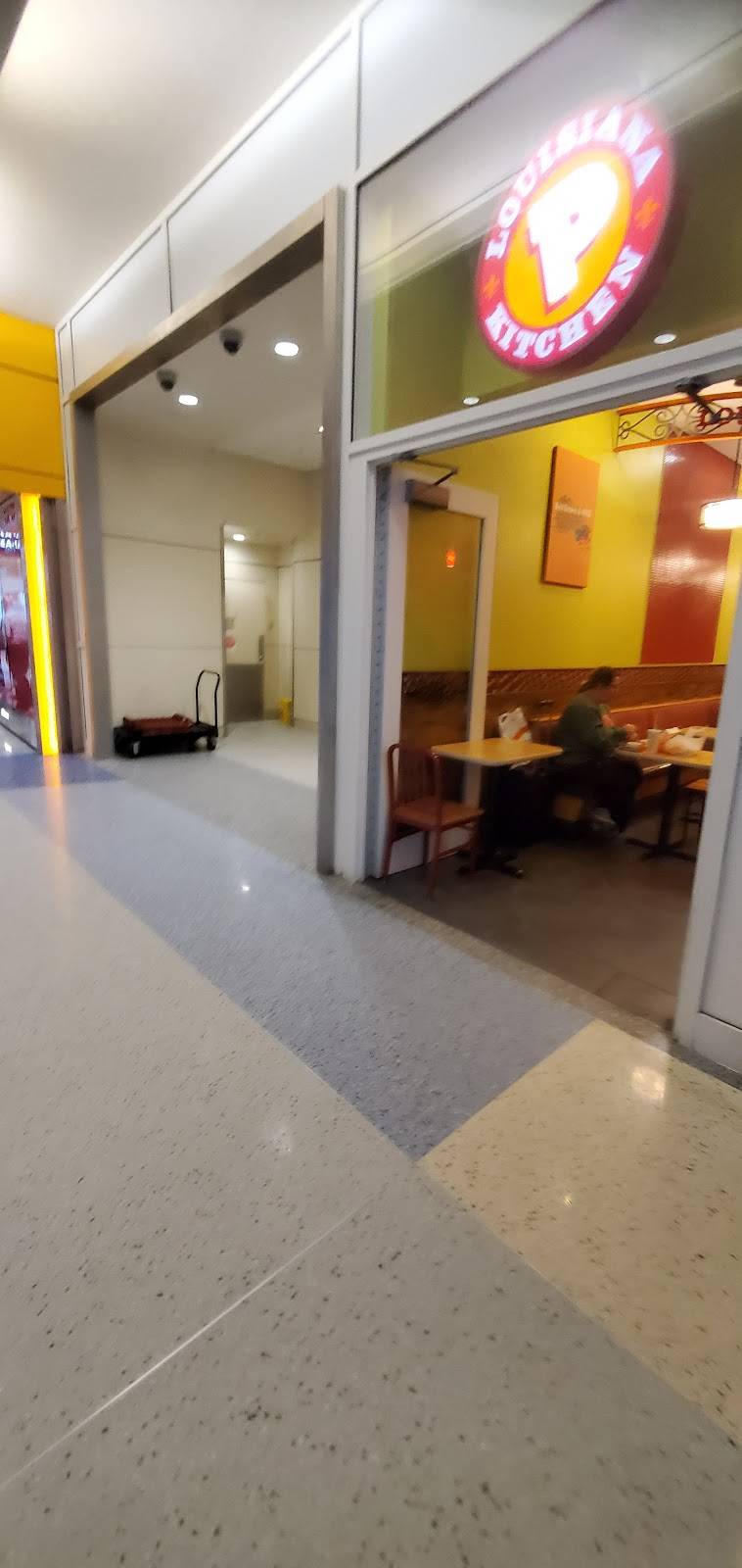 McDonalds | cafe | 2400 Aviation Dr, Terminal A, Dallas, TX 75261, USA | 9729737372 OR +1 972-973-7372