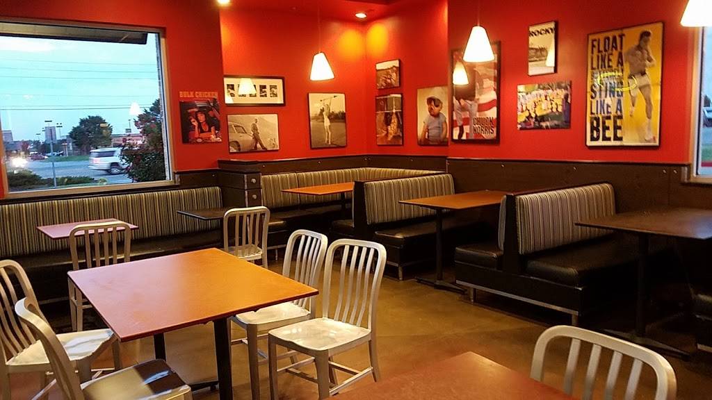 Raising Canes Chicken Fingers | meal takeaway | 1100 N 9th St, Broken Arrow, OK 74012, USA | 9182590213 OR +1 918-259-0213