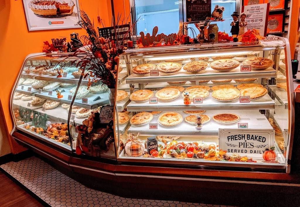 Village Inn | bakery | 3364 N College Ave, Fayetteville, AR 72703, USA | 4795211880 OR +1 479-521-1880