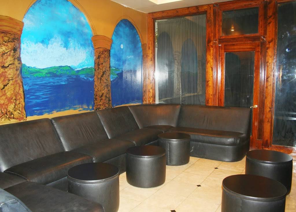 Michaels Mens Club | night club | 4000 US-90, Broussard, LA 70518, USA | 3378372555 OR +1 337-837-2555