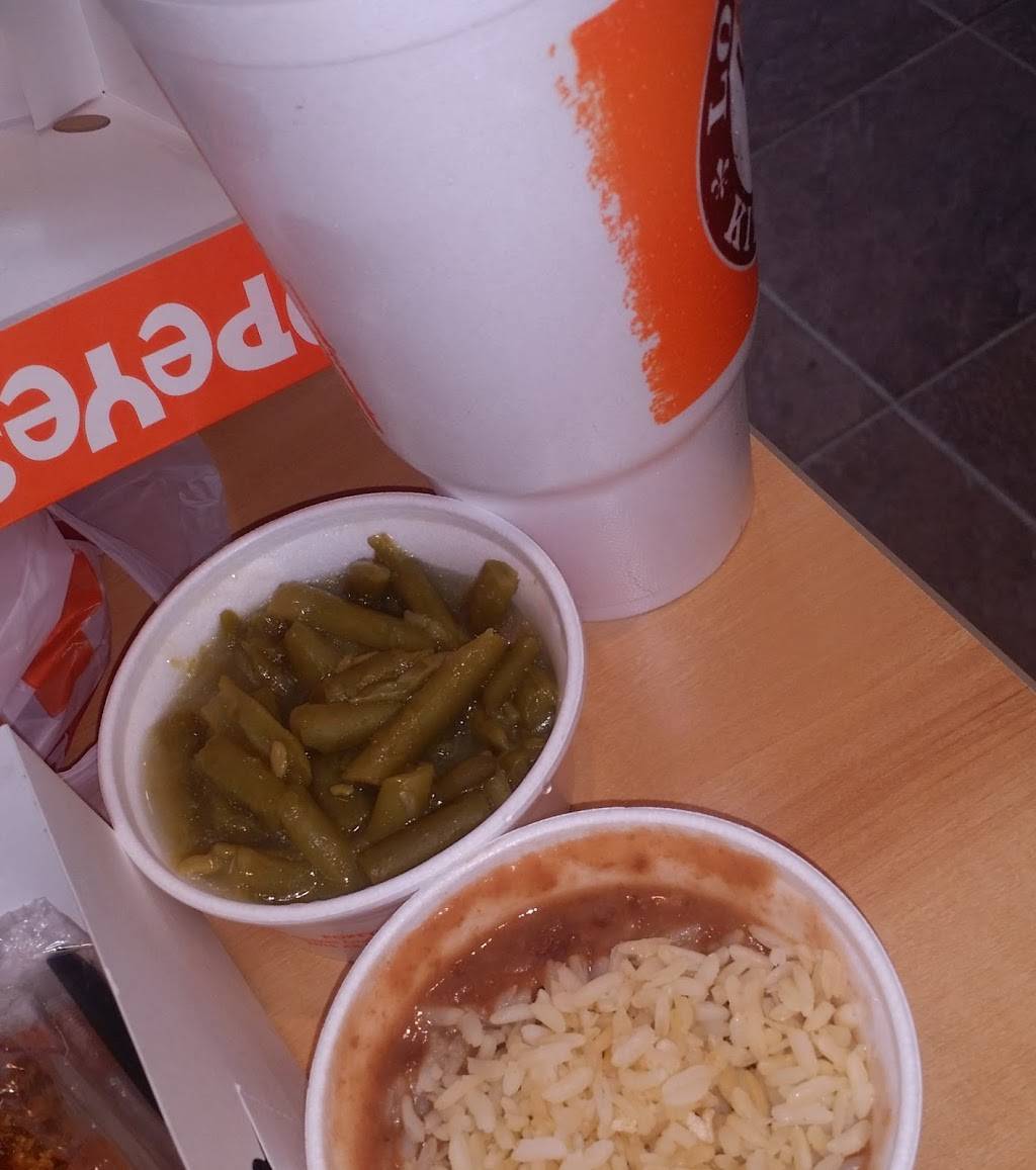 Popeyes Louisiana Kitchen | restaurant | 1398 E Tyler St, Athens, TX 75751, USA | 9038044220 OR +1 903-804-4220