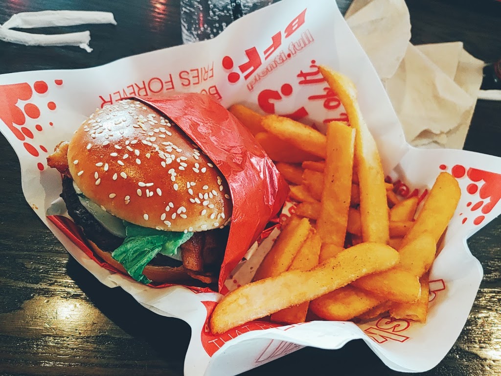 Red Robin Gourmet Burgers and Brews | restaurant | 4900 Sergeant Rd, Sioux City, IA 51106, USA | 7122668505 OR +1 712-266-8505