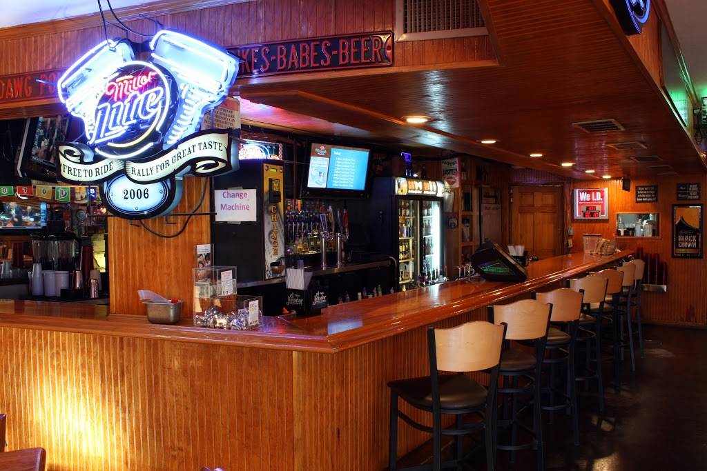 Puckers Sports Grill 745 Parkway 9, Gatlinburg, TN 37738, USA