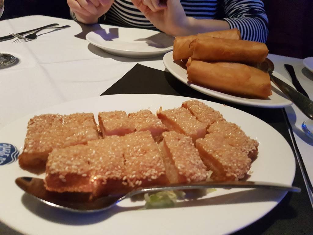 Restaurant La Perle | restaurant | 4230 Boul Saint-Jean, Dollard-des-Ormeaux, QC H9H 3X4, Canada | 5146246010 OR +1 514-624-6010