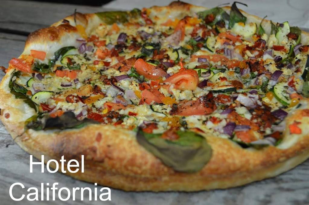 Iron Forge Pizza | restaurant | 500 Main St E, Winchester, ON K0C 2K0, Canada | 6137741234 OR +1 613-774-1234