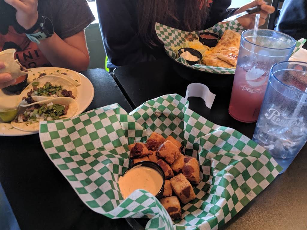 Legends | restaurant | 11 4th St SE, Rochester, MN 55904, USA | 5074241896 OR +1 507-424-1896