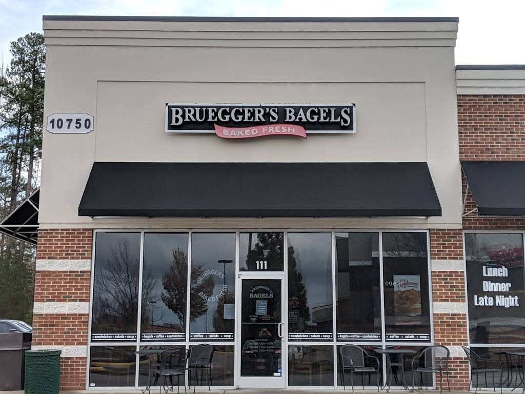 Brueggers Bagels | bakery | 10750 Wakefield Commons Dr Suite 111, Raleigh, NC 27614, USA | 9194532700 OR +1 919-453-2700