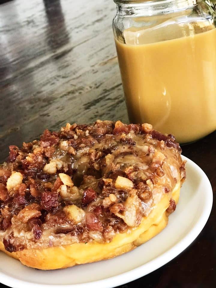 Glazed Donuts & Bakery | restaurant | 71174 LA-21, Covington, LA 70433, USA | 9852435988 OR +1 985-243-5988