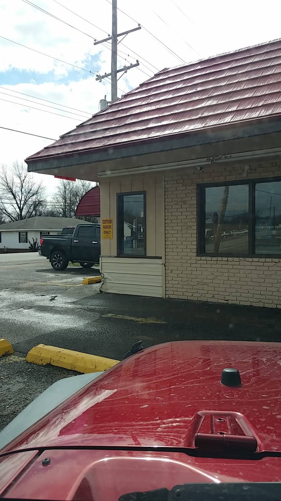 Yum Yum Burgers & Fries | cafe | 525 N Walnut St, Steele, MO 63877, USA | 5738482116 OR +1 573-848-2116
