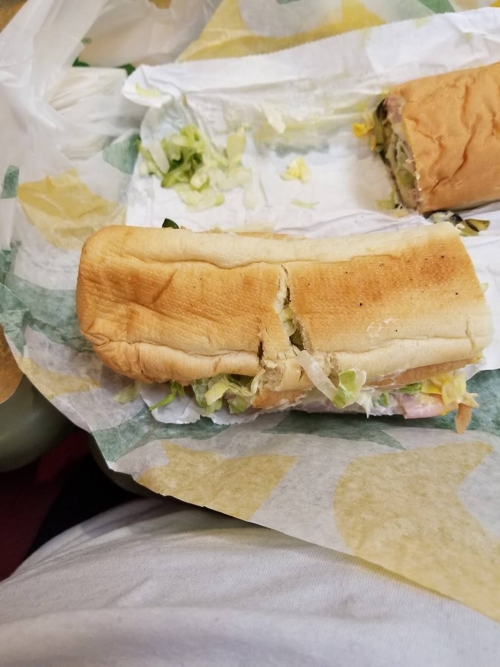 Subway Restaurants | restaurant | 7208 Market St, Wilmington, NC 28411, USA | 9106864558 OR +1 910-686-4558