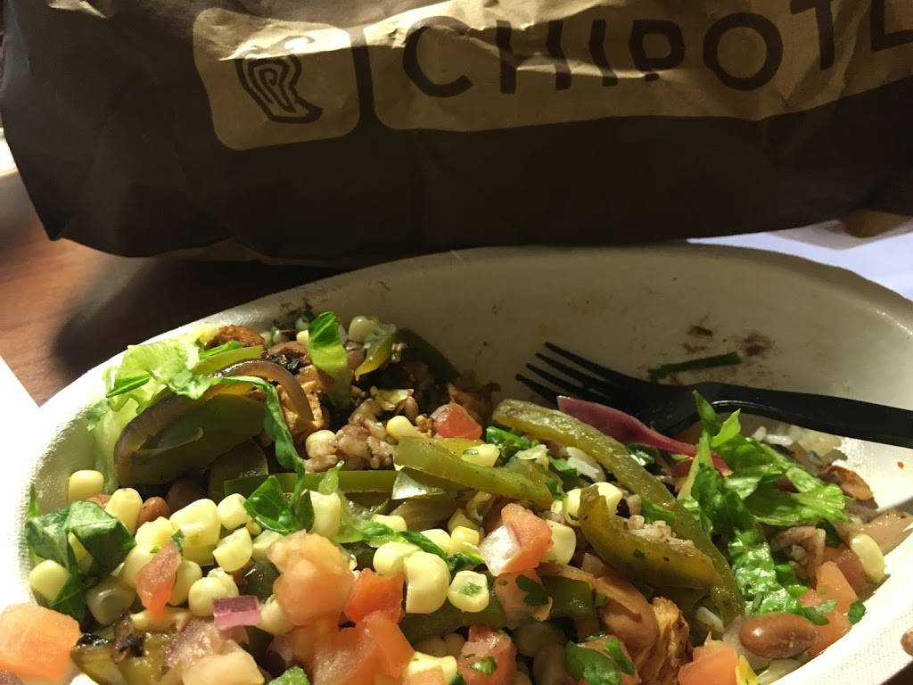 Chipotle Mexican Grill | restaurant | 9754 OH-14, Streetsboro, OH 44241, USA | 3306263549 OR +1 330-626-3549