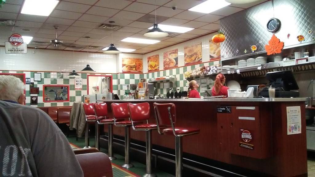 Huddle House | meal takeaway | 612 S 3rd Ave, Chatsworth, GA 30705, USA | 7069713767 OR +1 706-971-3767