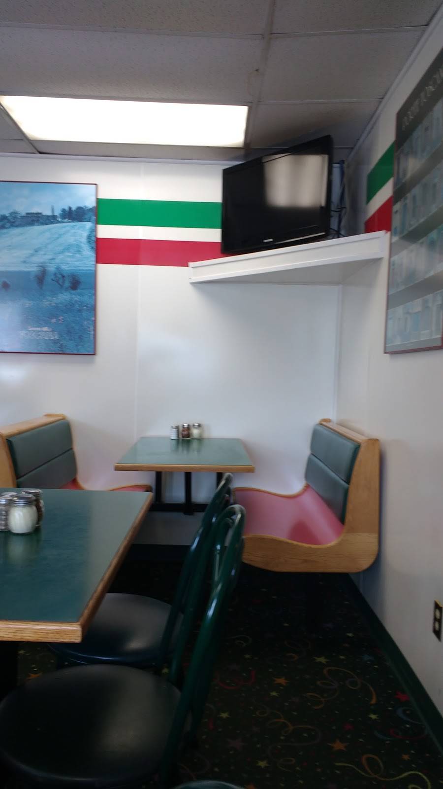 Little Italys Pizza | restaurant | 502 N Walnut St, Mt Carmel, IL 62863, USA | 6182624121 OR +1 618-262-4121