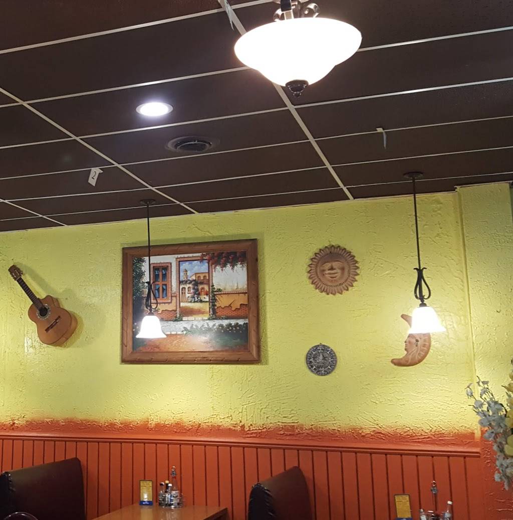 FERNANDOS PLACE, LLC | restaurant | 226 N Tremont St, Kewanee, IL 61443, USA | 3098531499 OR +1 309-853-1499