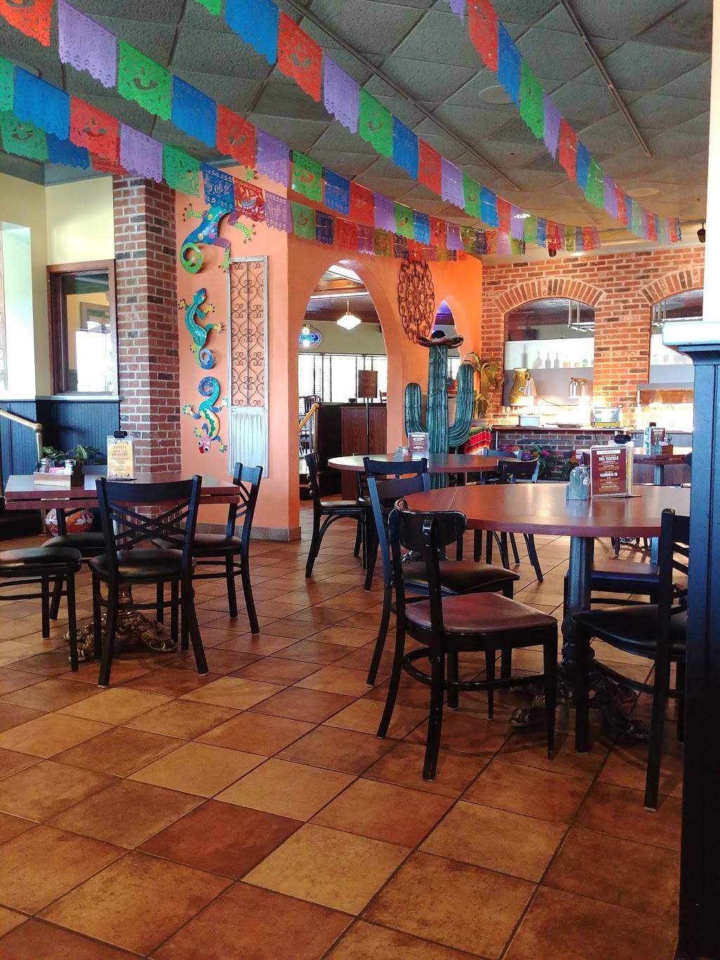Zapatas Mexican Restaurant | restaurant | 4660 N Illinois St, Fairview Heights, IL 62208, USA | 6182775474 OR +1 618-277-5474