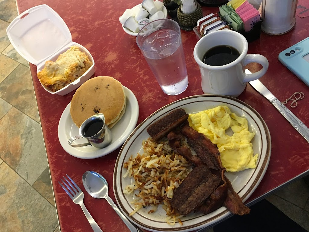 Horseshoe Cafe | cafe | 107757 US-89, Etna, WY 83118, USA | 3078832281 OR +1 307-883-2281