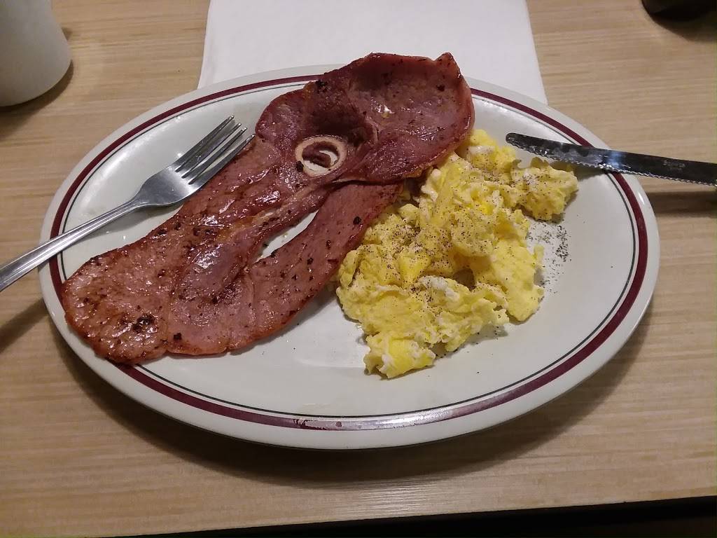 Huddle House | meal takeaway | 1402 County Park Rd, Scottsboro, AL 35769, USA | 2565750300 OR +1 256-575-0300