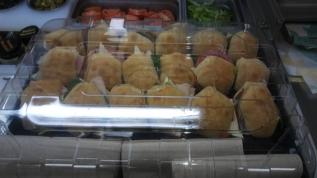 Subway | meal takeaway | 16950 W Colfax Ave Unit 101, Golden, CO 80401, USA | 3032784446 OR +1 303-278-4446