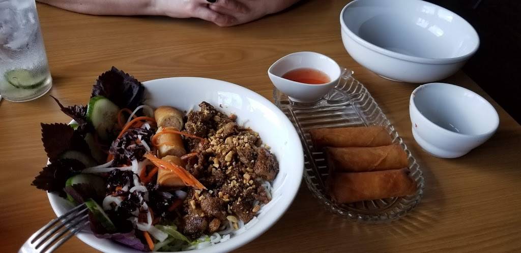 Asia Gourmet | restaurant | 126 E Lee Ave, Vinton, VA 24179, USA | 5409982742 OR +1 540-998-2742
