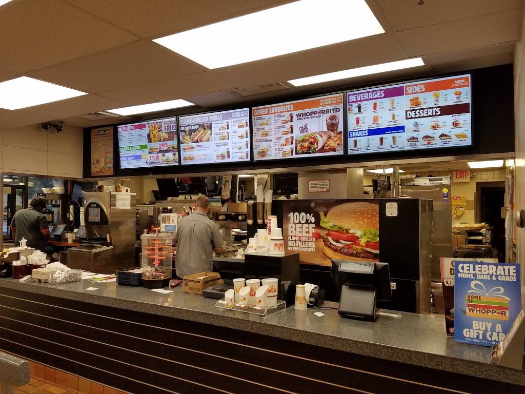 Burger King - Restaurant | 3650 Aquila Ave S, St Louis Park, MN 55426, USA