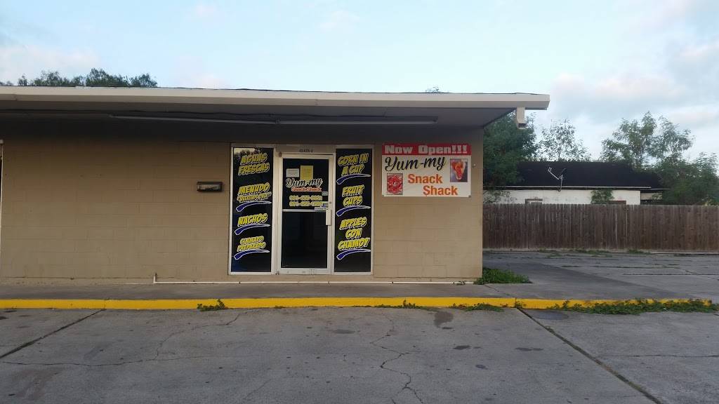 Yum-my Snack Shack | meal takeaway | 429 N 9th St a, Kingsville, TX 78363, USA | 3614553321 OR +1 361-455-3321