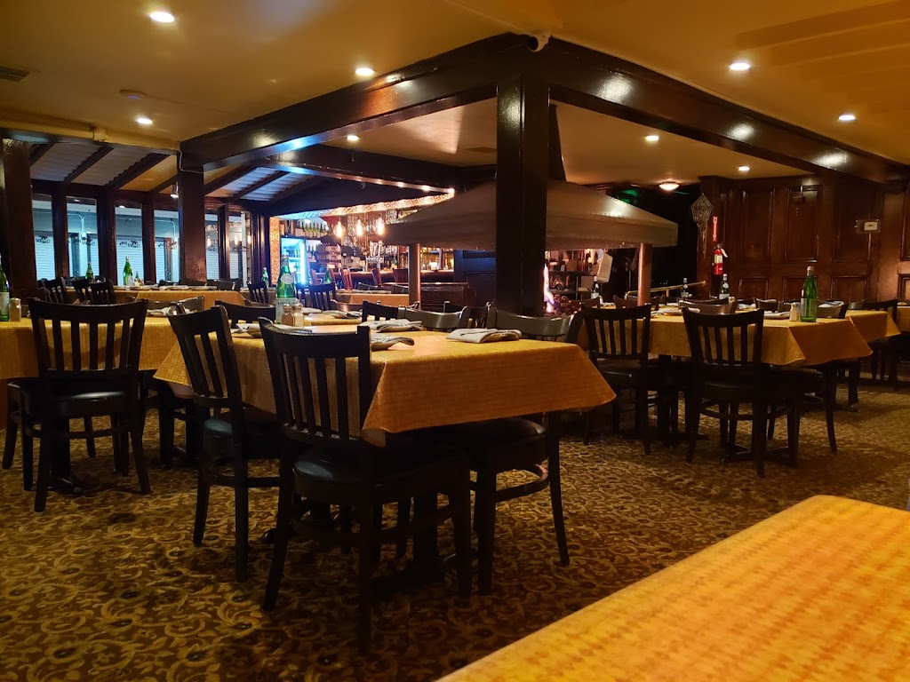 Crabby Jims seafood | restaurant | 25 Fishermans Wharf, Monterey, CA 93940, USA | 8313722064 OR +1 831-372-2064