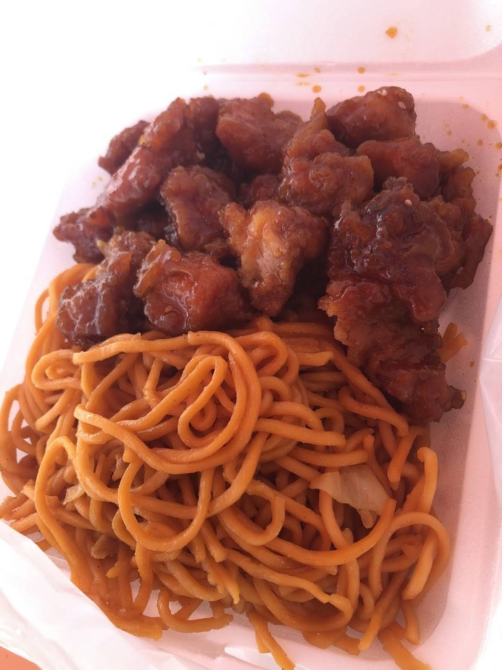135 Chinese Restaurant | restaurant | 7501 Ralston Rd, Arvada, CO 80002, USA | 3034222388 OR +1 303-422-2388