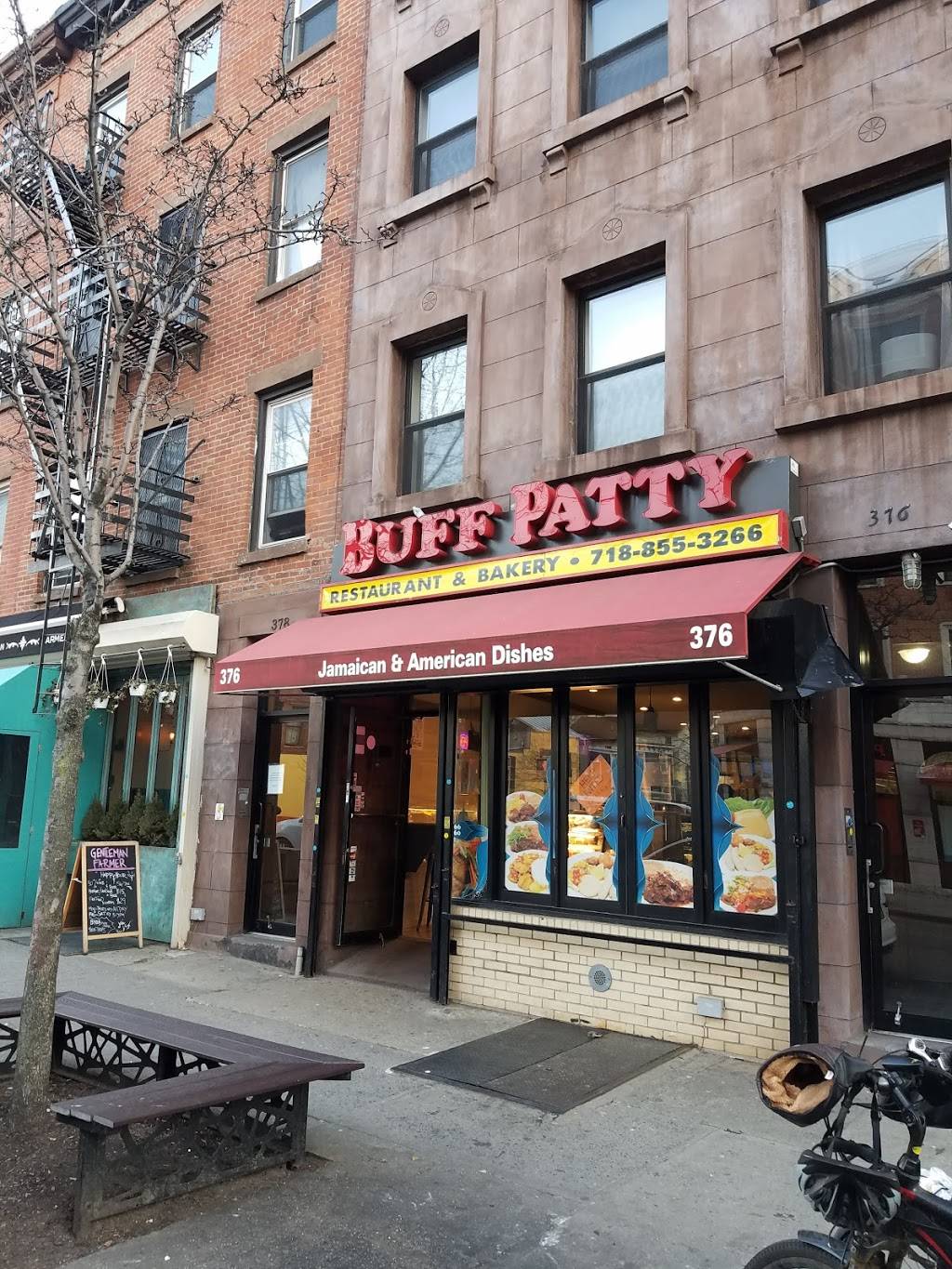 Buff Patty | bakery | 376 Myrtle Ave, Brooklyn, NY 11205, USA | 7188553266 OR +1 718-855-3266