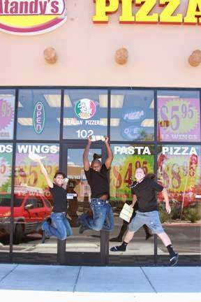 Atandys Pizza | restaurant | 5670 Simmons St, North Las Vegas, NV 89031, USA | 7028240400 OR +1 702-824-0400