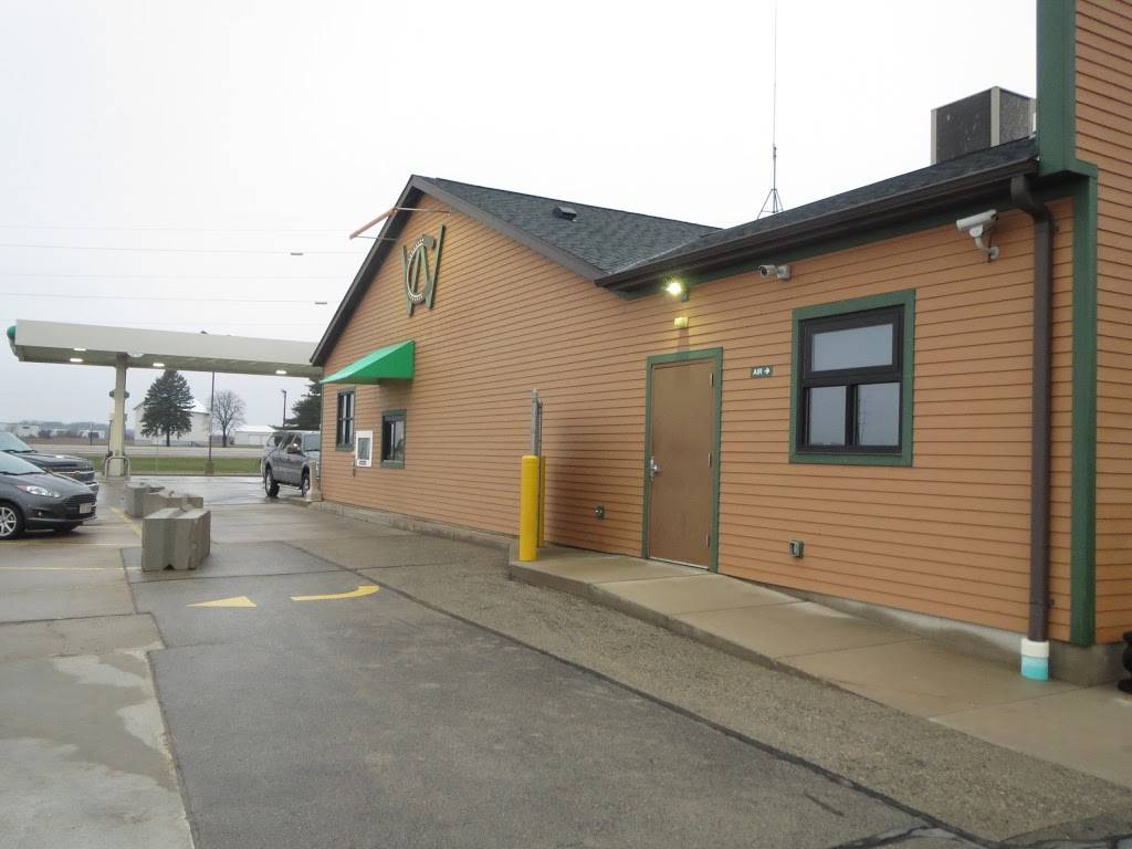 Columbus West Travel Center | bakery | 2200 W James St, Columbus, WI 53925, USA | 9206239740 OR +1 920-623-9740