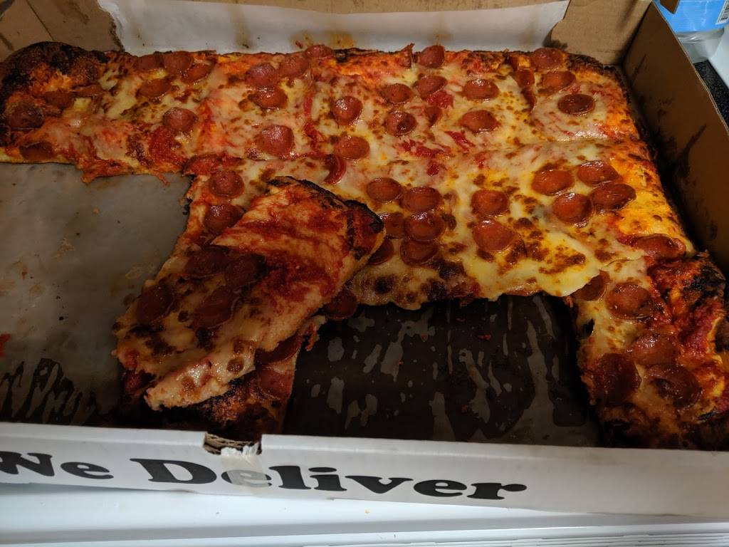 Francos Pizza | meal delivery | 1924 Eggert Rd, Buffalo, NY 14226, USA | 7168357100 OR +1 716-835-7100