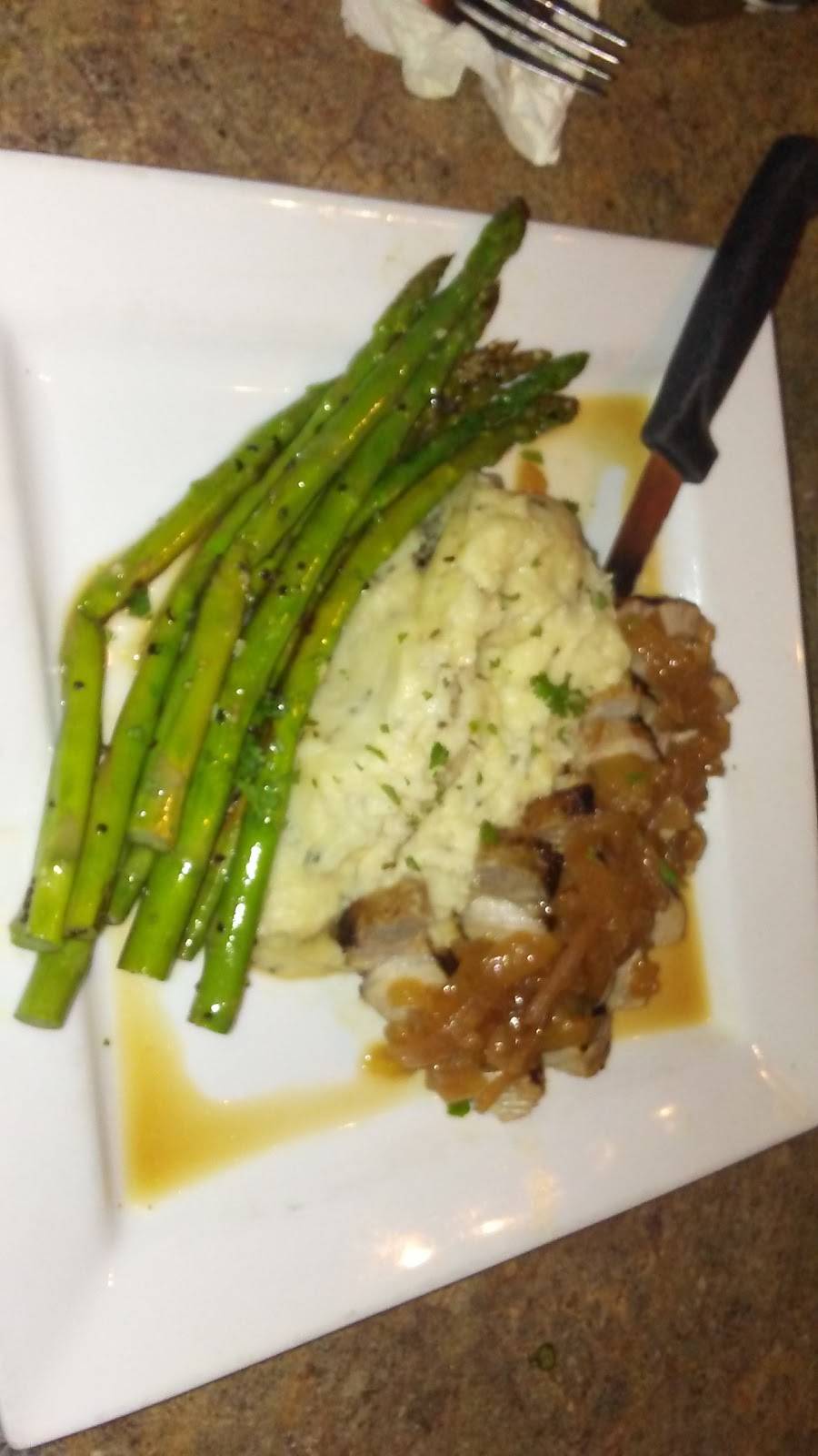 DAmicos Restaurant | restaurant | 2 Linden St, Plainville, CT 06062, USA | 8607475177 OR +1 860-747-5177