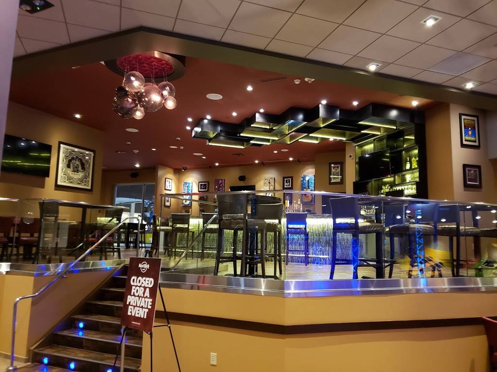 Hard Rock Cafe - Restaurant | 5115 Center Ct, Bloomington, MN 55425, USA