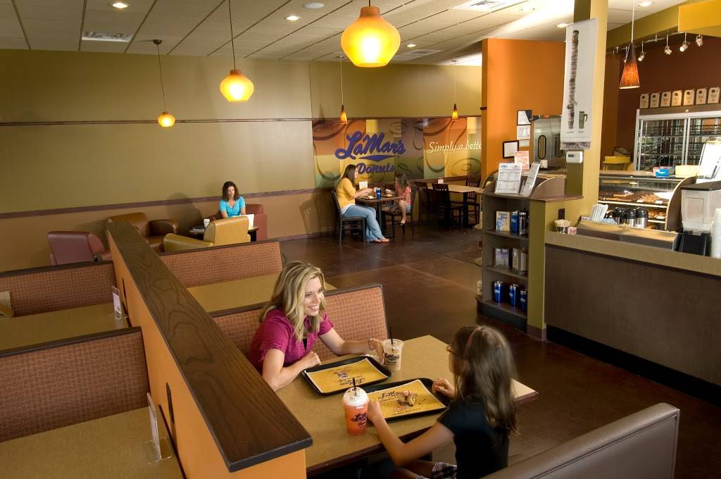 LaMars Donuts and Coffee | bakery | 1601 Q St, Lincoln, NE 68508, USA | 4024775554 OR +1 402-477-5554