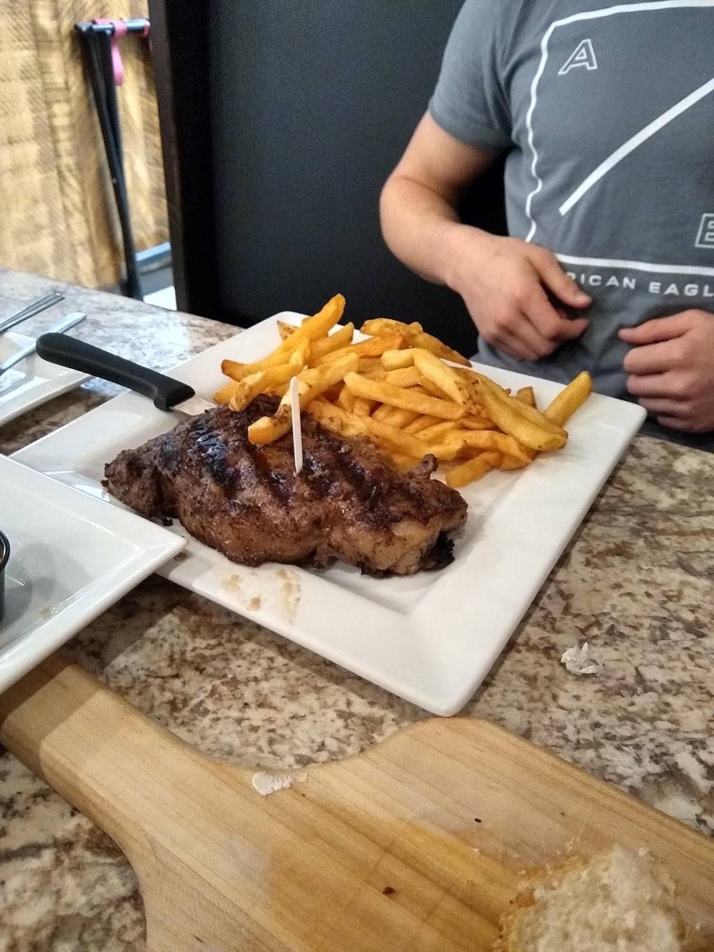 The Woodhouse | restaurant | 13706 Fairview Dr, Grabill, IN 46741, USA | 2604439670 OR +1 260-443-9670
