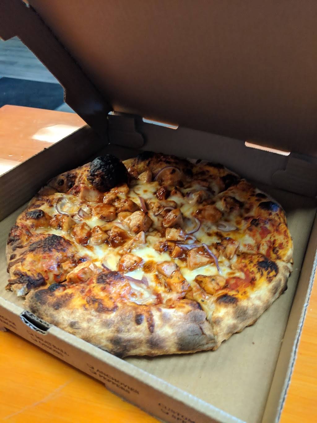 Village Pizza | restaurant | 45 Main St, Durham, NH 03824, USA | 6038685500 OR +1 603-868-5500