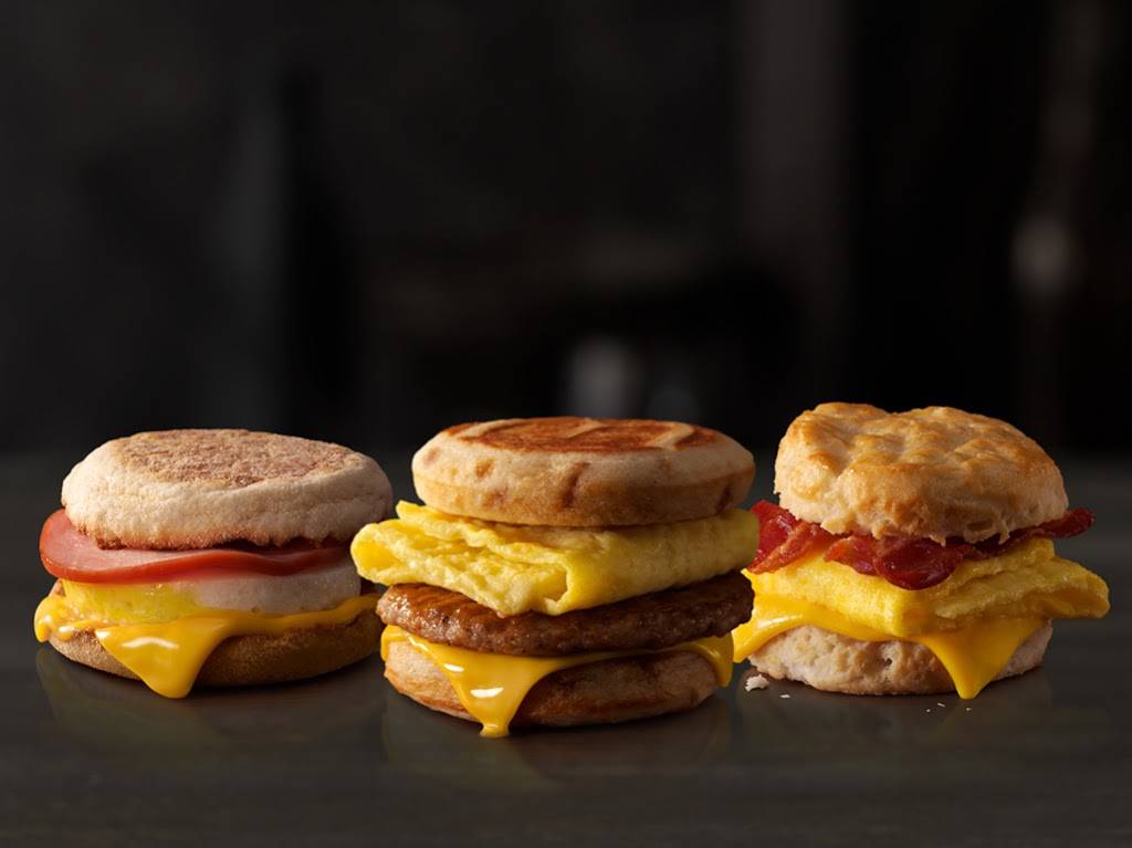 McDonalds | cafe | 2072 Apperson Dr, Salem, VA 24153, USA | 5407746295 OR +1 540-774-6295