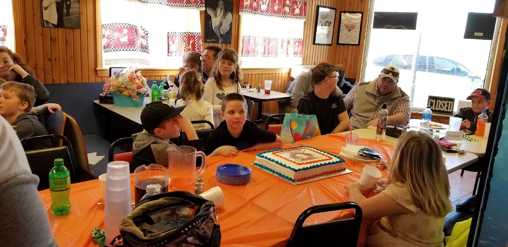 Jo’s Diner and Pizzeria | meal delivery | 195 Main St, Calais, ME 04619, USA | 2074548400 OR +1 207-454-8400