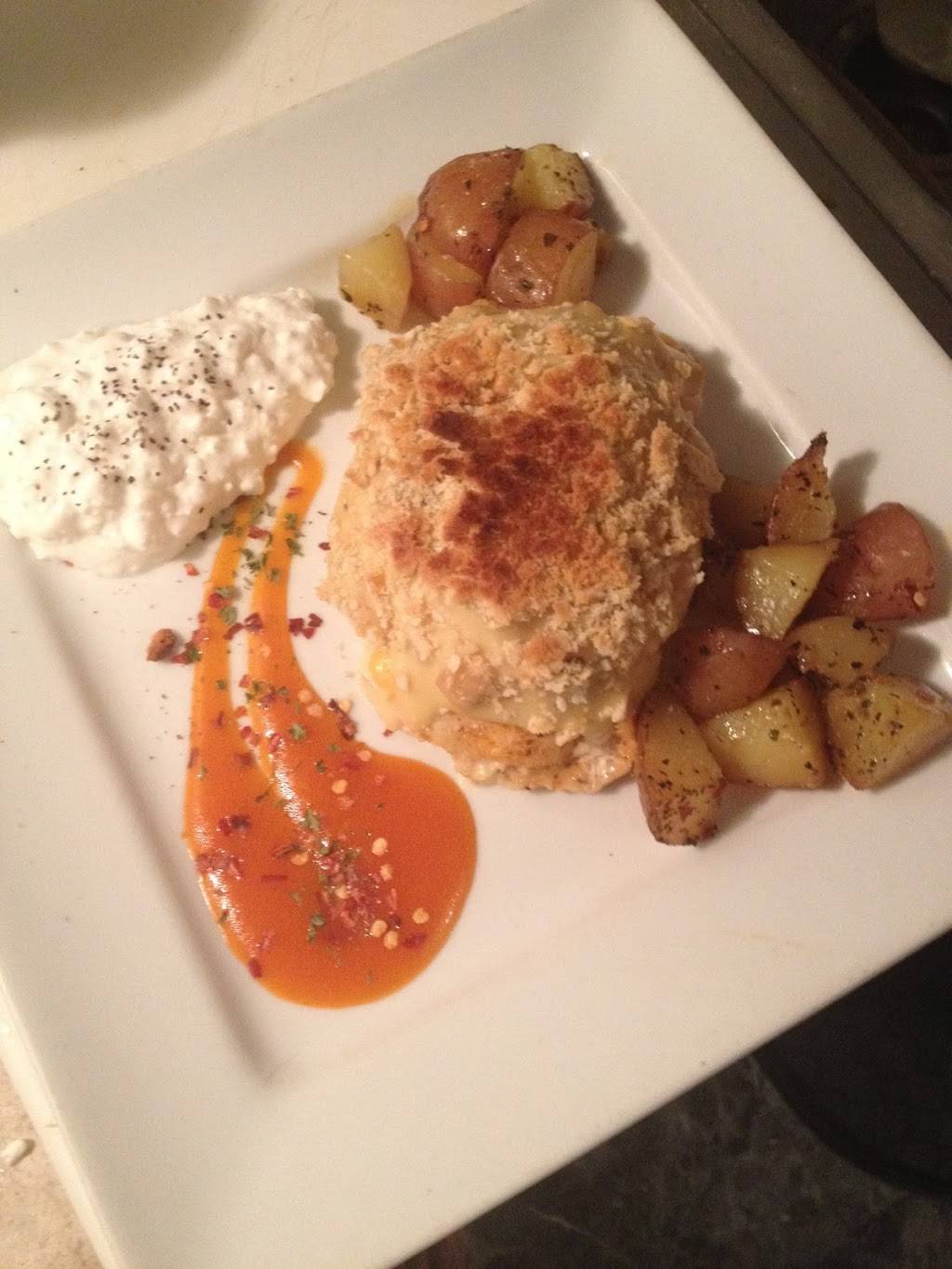 GruBeez | restaurant | 226 N Pine St, Davenport, IA 52802, USA | 5633231404 OR +1 563-323-1404